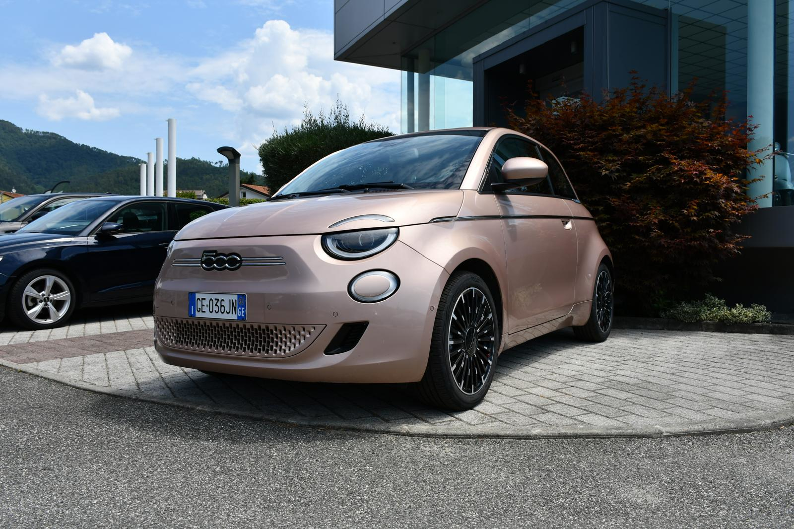 Fiat 500e “3+1 La Prima” | Autoservice
