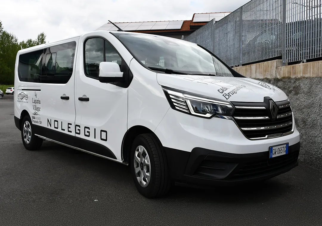 autoservice-noleggio-monovolumi-2 Renault Trafic 9 Posti | Noleggio | Autoservice